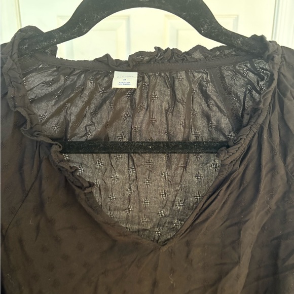 Medium Old Navy Black Women's Blouse - Picture 4 of 5